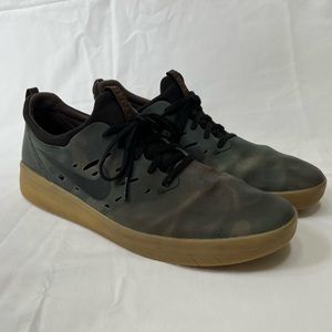 Nike SB Skate Nyjah Free Premium Camo Black Green Gum Soles Size 11 Shoes